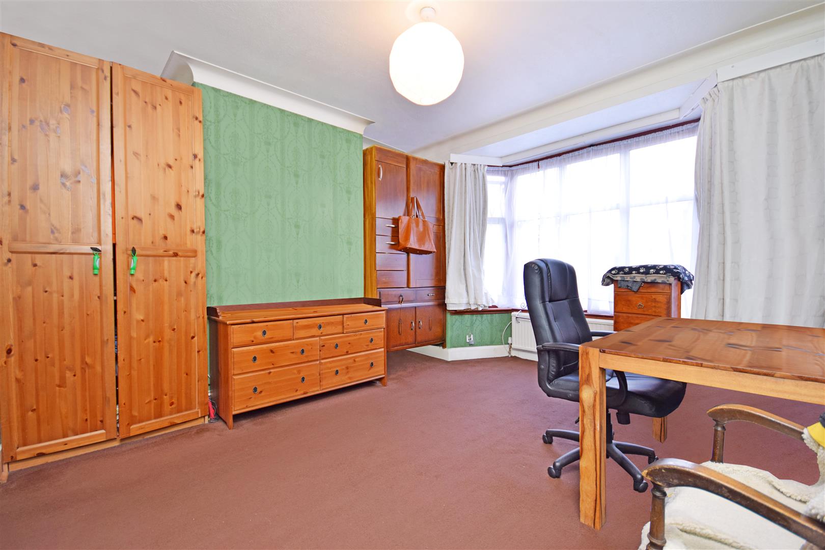 Whitton Avenue East, Greenford